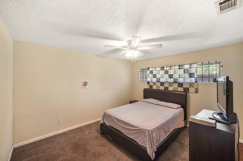 4341 Macgregor Way, Houston TX  77004-6528 exterior
