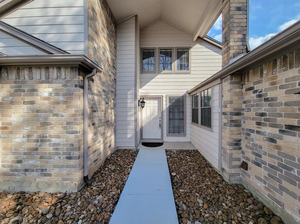 1911 Liberty Point Ln, Sugar Land TX  77478-4125 exterior