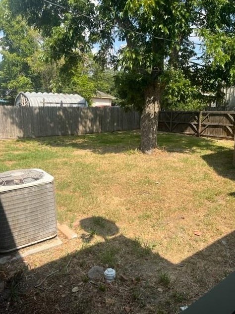 510 Pearce St, Baytown TX  77520-5247 exterior
