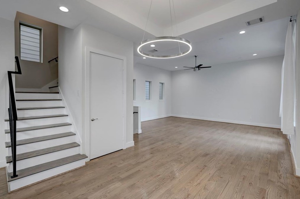 5308 Eigel St, Houston TX  77007-3139 exterior