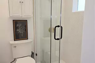 10803 Chimney Rock Rd, Houston, TX 77096 - Photo 15