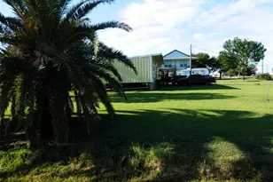 140 17th St, Dickinson, TX 77539 - Photo 3