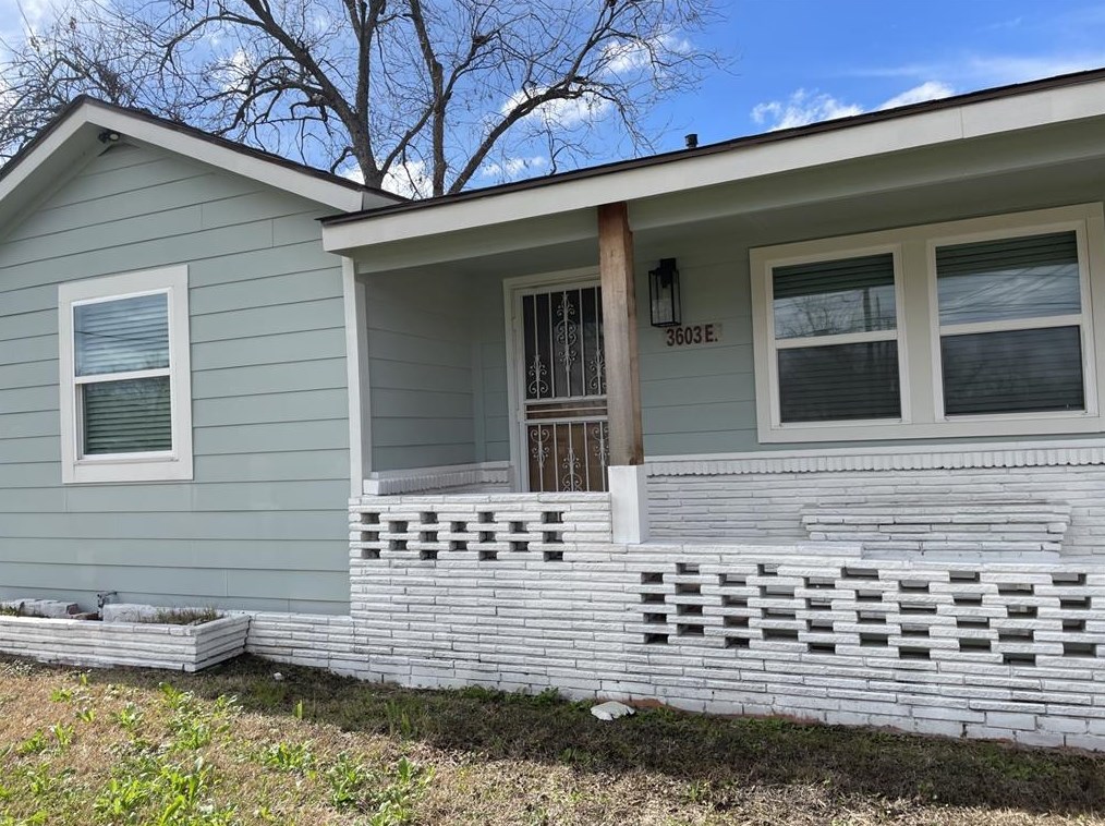3603 Lockwood Dr, Houston TX  77026-5450 exterior