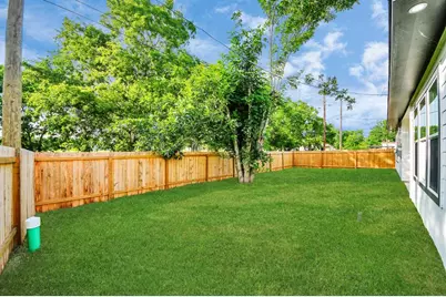 7430 Avenue E, Beasley, TX 77417 - Photo 9