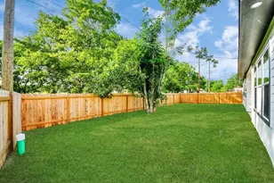 7430 Avenue E, Beasley, TX 77417 - Photo 9