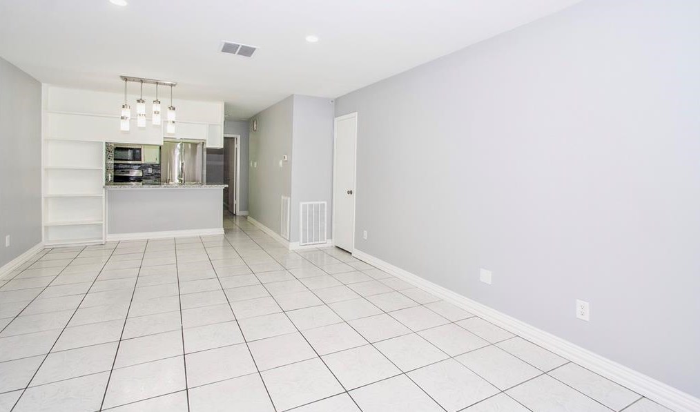 32 Bigelow Oak Ct, Spring TX  77381-3700 exterior