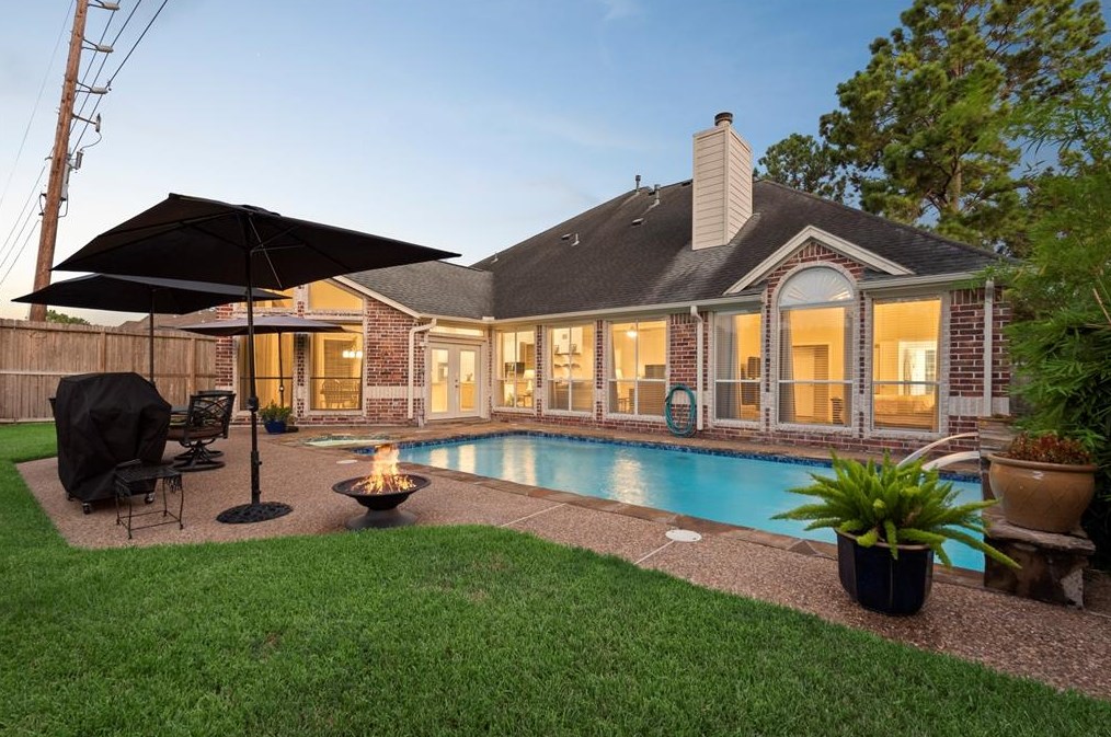 14926 Inverrary Dr, Houston TX  77095-2805 exterior