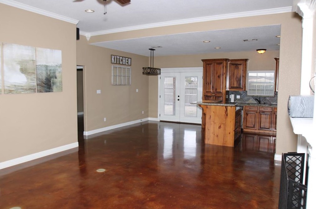 4 Texian Trl, Angleton TX  77515-3700 exterior