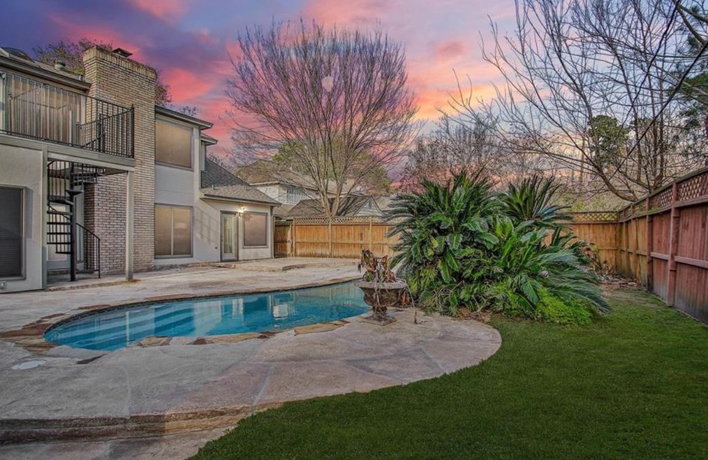 6111 Hampton Way Ct, Spring TX 77389-4903 exterior