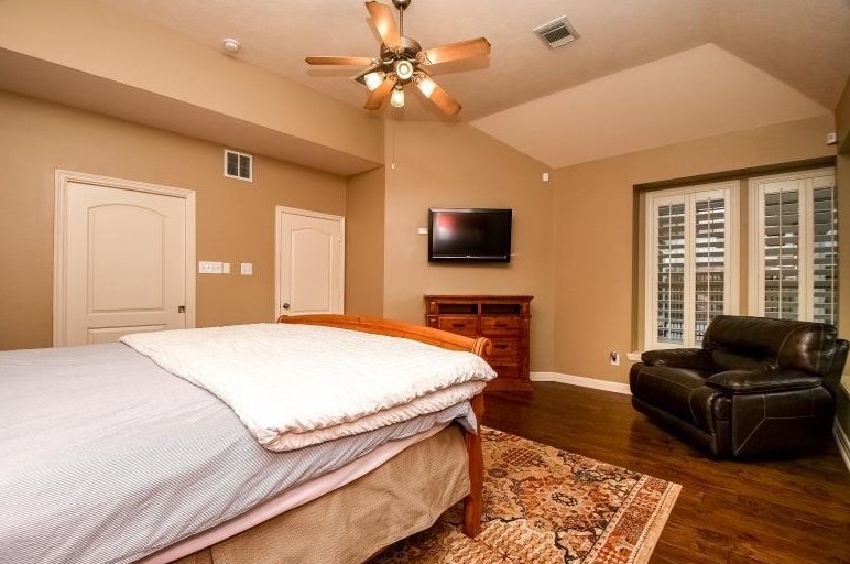 15614 Stone Gables Ln, Houston TX  77044-5367 exterior
