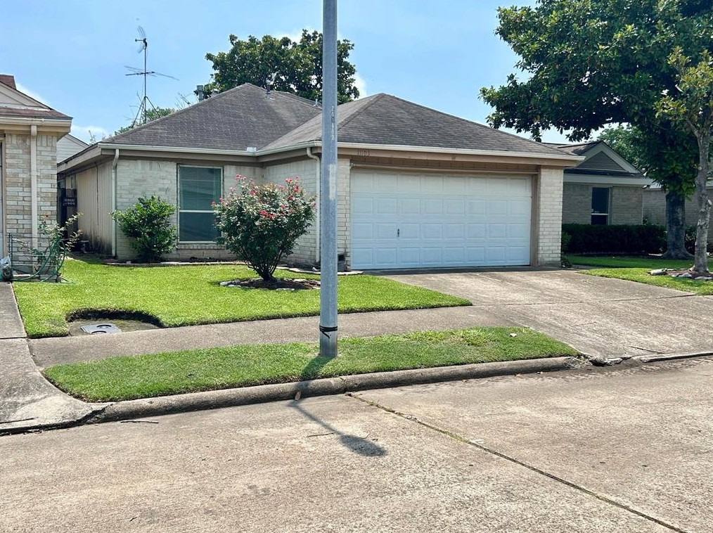 11103 Bellerive Dr, Houston TX  77072-1406 exterior