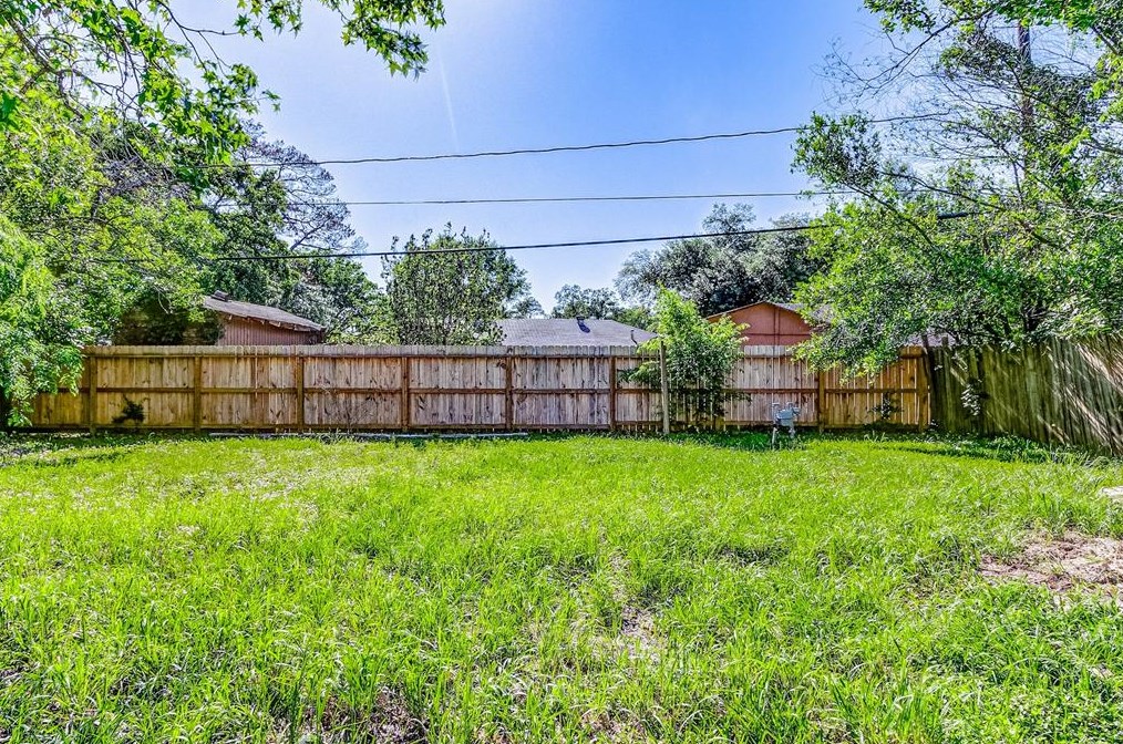 10403 Homestead Rd, Houston TX  77016-3307 exterior