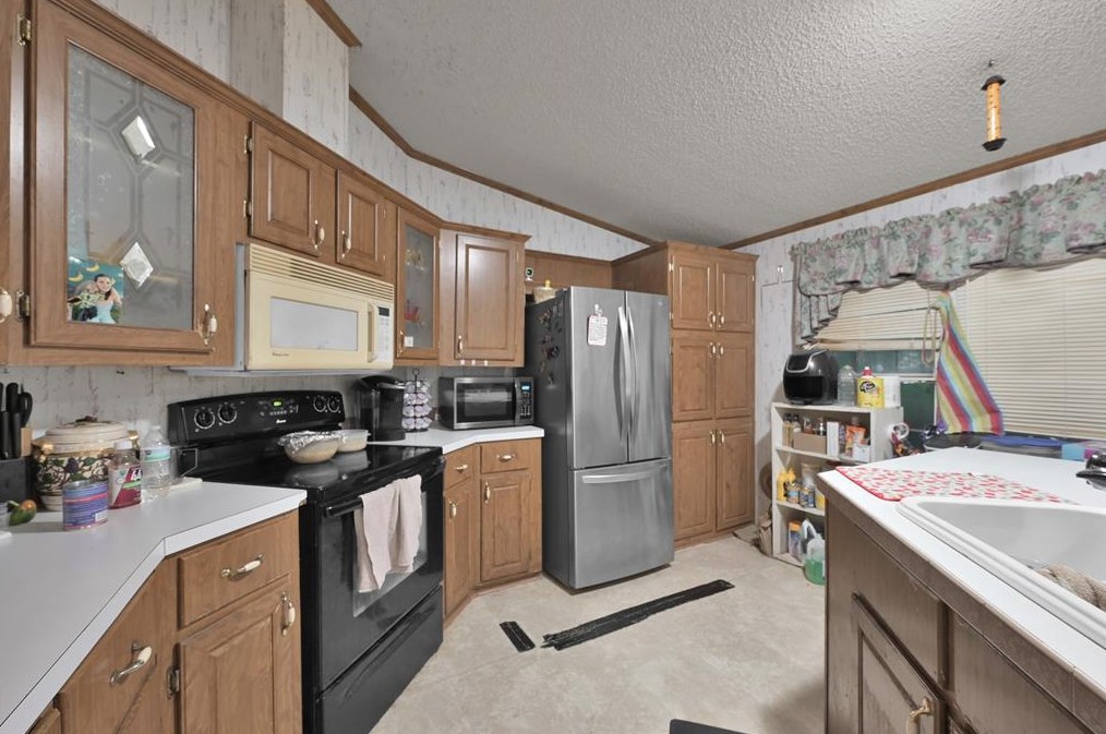 9614 Oakhill Dr, Conroe TX  77304-1903 exterior