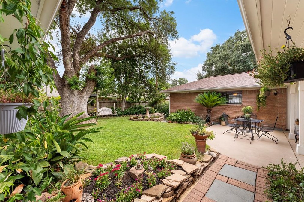 5458 Jackwood, Houston TX  77096-1108 exterior