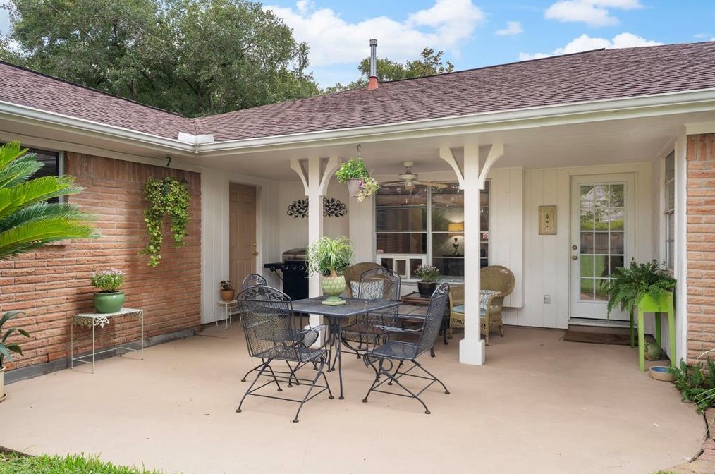 5458 Jackwood, Houston TX  77096-1108 exterior