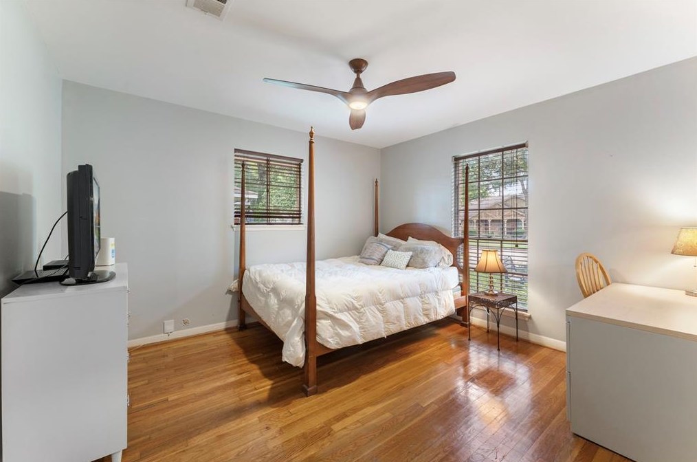 5458 Jackwood, Houston TX  77096-1108 exterior