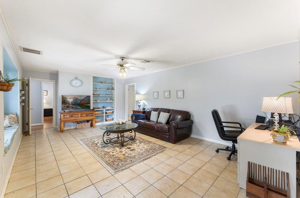 5458 Jackwood, Houston TX  77096-1108 exterior