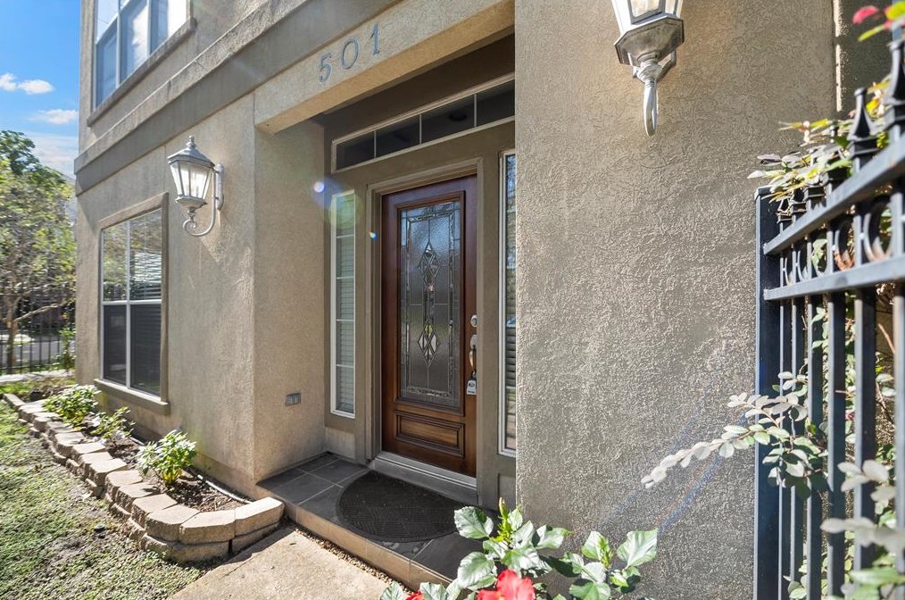 501 Parker St, Houston TX  77007-5522 exterior