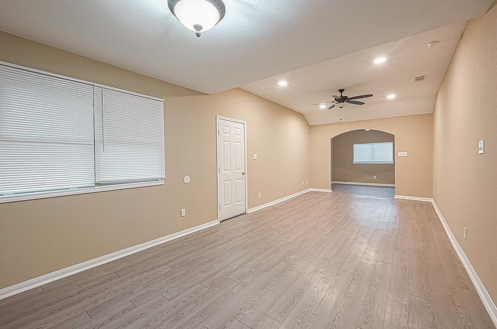 1412 Caplin St, Houston TX  77022-5707 exterior