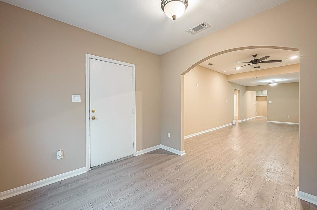 1412 Caplin St, Houston TX  77022-5707 exterior