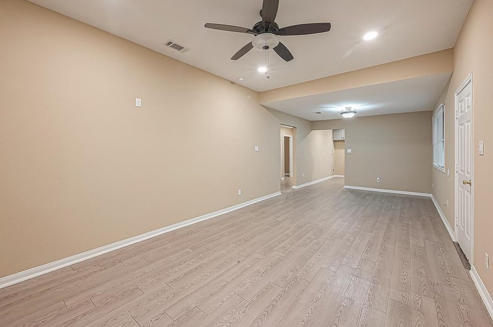 1412 Caplin St, Houston TX  77022-5707 exterior