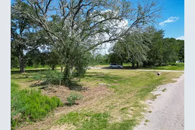 210 5th Street, Hempstead, TX 77445 - Photo 13