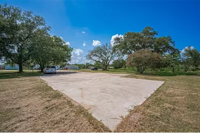 210 5th Street, Hempstead, TX 77445 - Photo 7