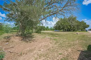 210 5th St, Hempstead, TX 77445 - Photo 1