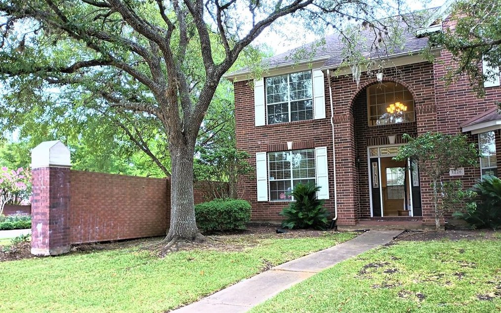 1226 Rabbs Xing, Sugar Land TX  77479-6289 exterior