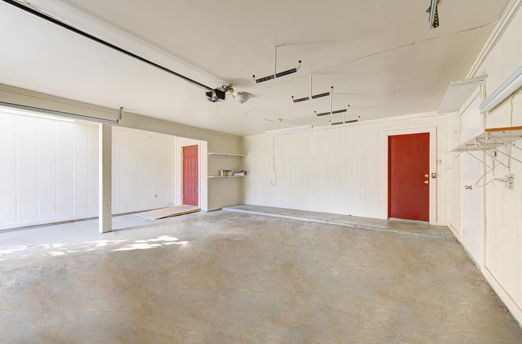 1123 Afton St, Houston TX  77055-7004 exterior