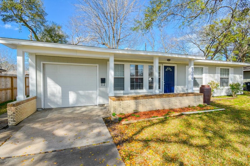 5006 Libbey Ln, Houston TX  77092-5231 exterior