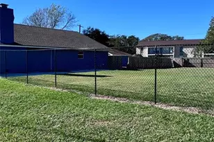 1809 E Bayshore Dr Dr, Palacios, TX 77465 - Photo 3