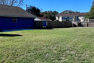 1809 E Bayshore Dr Dr, Palacios, TX 77465 - Photo 7