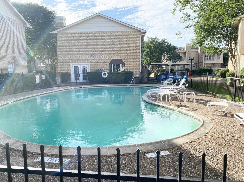 7575 Cambridge St, Houston TX  77054-2007 exterior