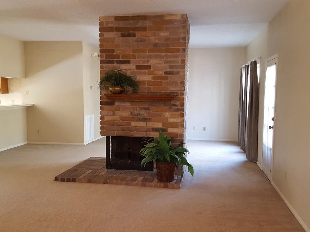 10 Treadwell Ct, Spring TX  77381-3289 exterior