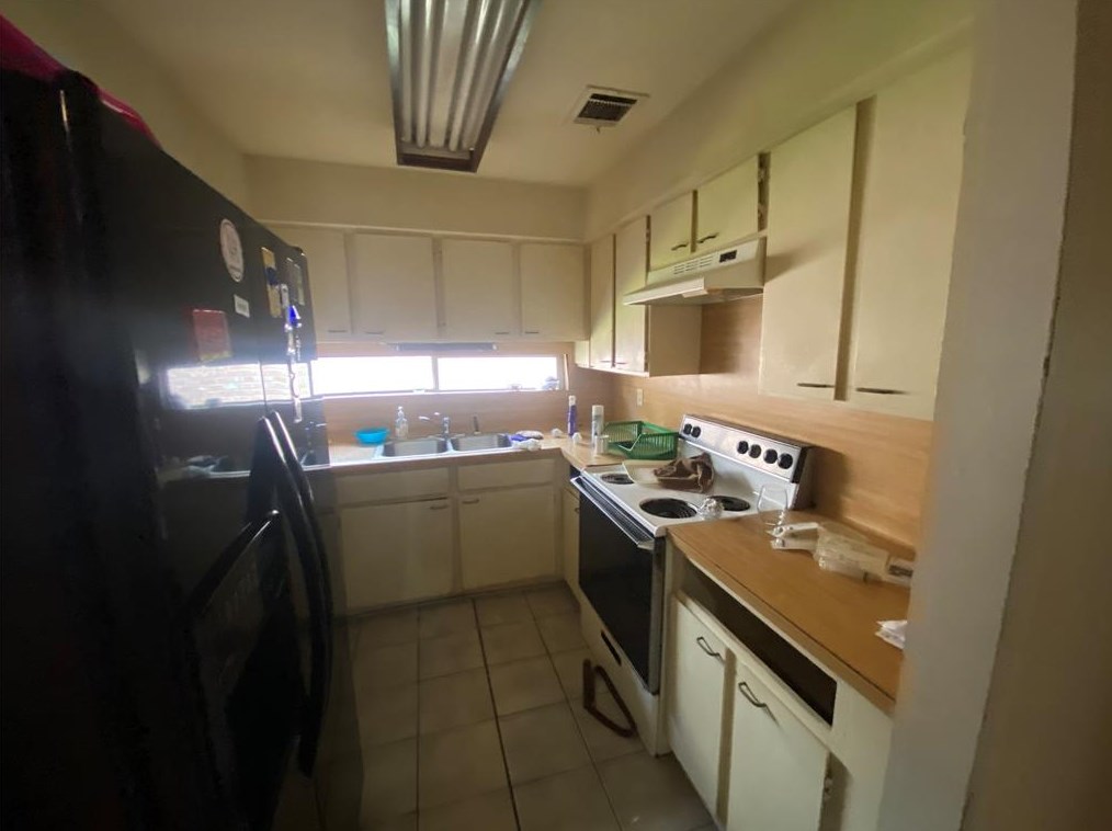 6434 Ludington Dr, Houston TX  77071-2617 exterior