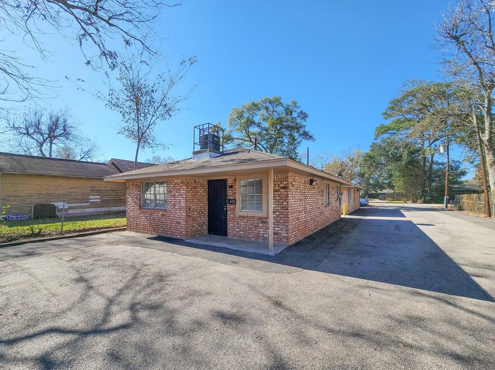 8312 Lavender St, Houston TX  77016-5753 exterior