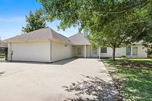 8010 Village Dr, Beaumont, TX 77713 - Photo 17