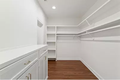 8010 Village Drive, Beaumont, TX 77713 - Photo 15