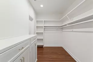 8010 Village Dr, Beaumont, TX 77713 - Photo 15