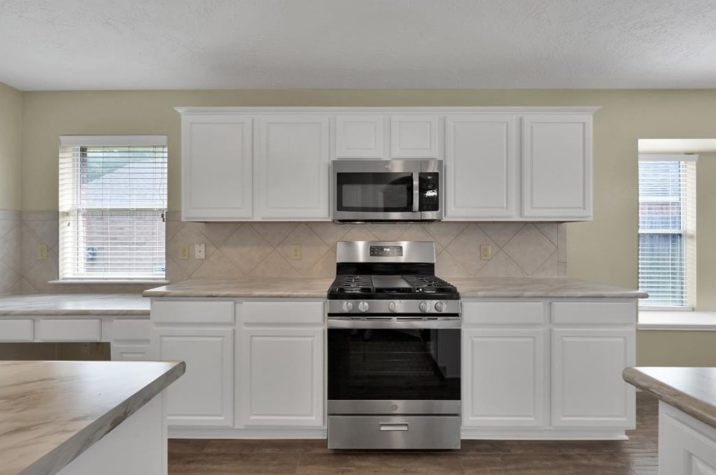 2211 Melanie Park Dr, Spring TX 77388-4184 exterior