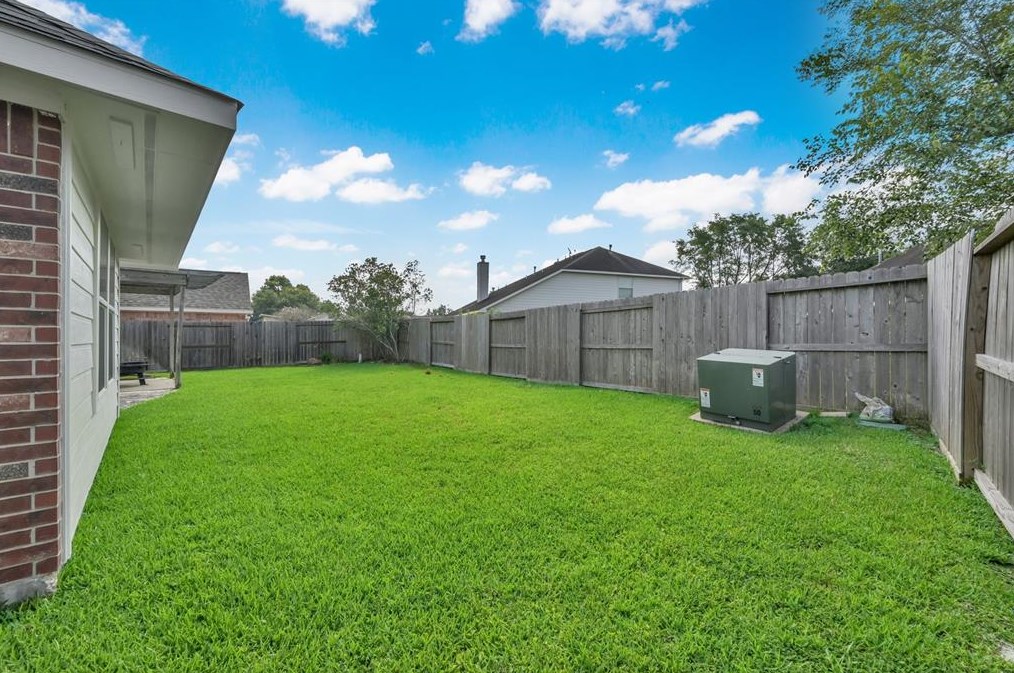 2211 Melanie Park Dr, Spring TX 77388-4184 exterior