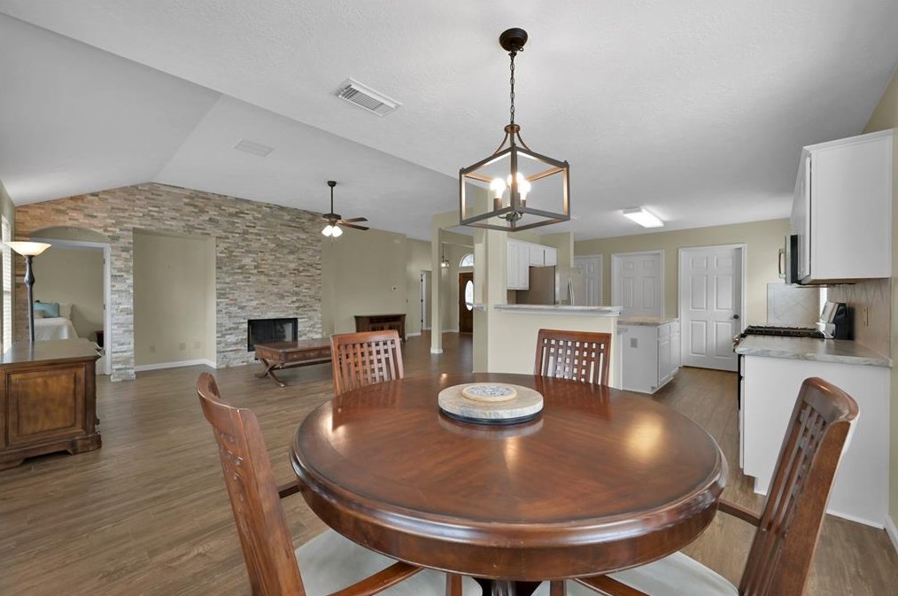 2211 Melanie Park Dr, Spring TX 77388-4184 exterior