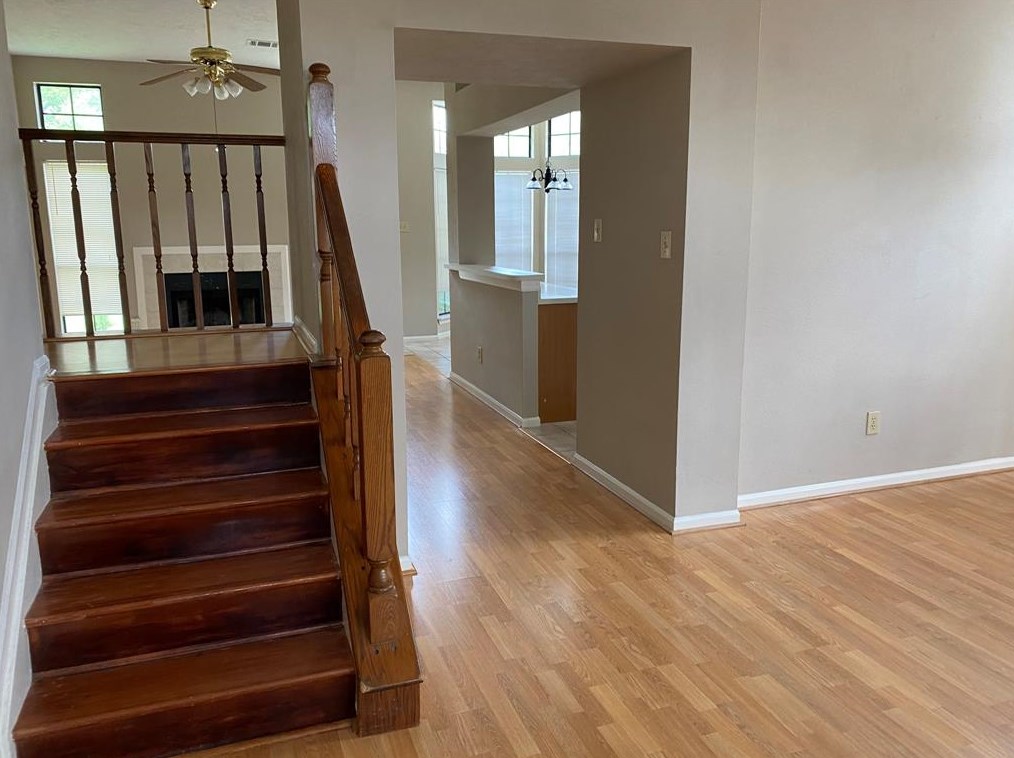 1711 Dogwood Brook Trl, Houston TX  77062-2291 exterior