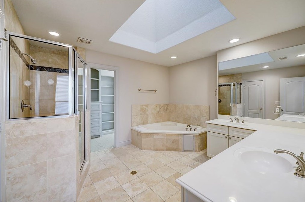 5524 Crooms St, Houston TX  77007-8214 exterior