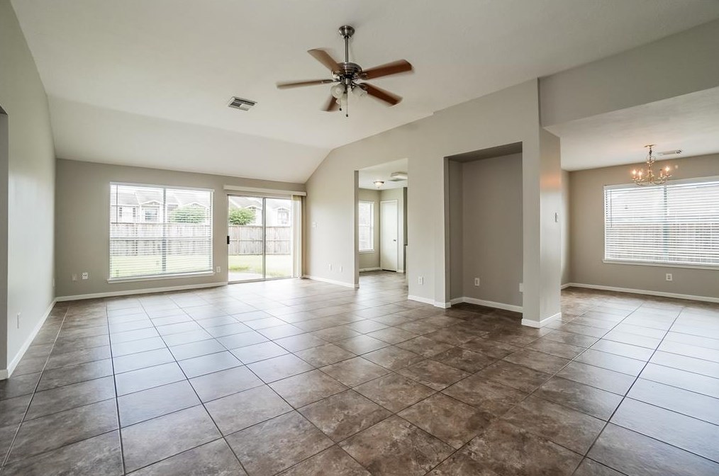 2423 Grand Canyon Dr, Houston TX  77067-1076 exterior