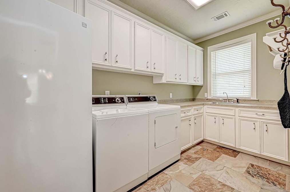 13015 Orch Holw Way, Houston TX  77065-3331 exterior