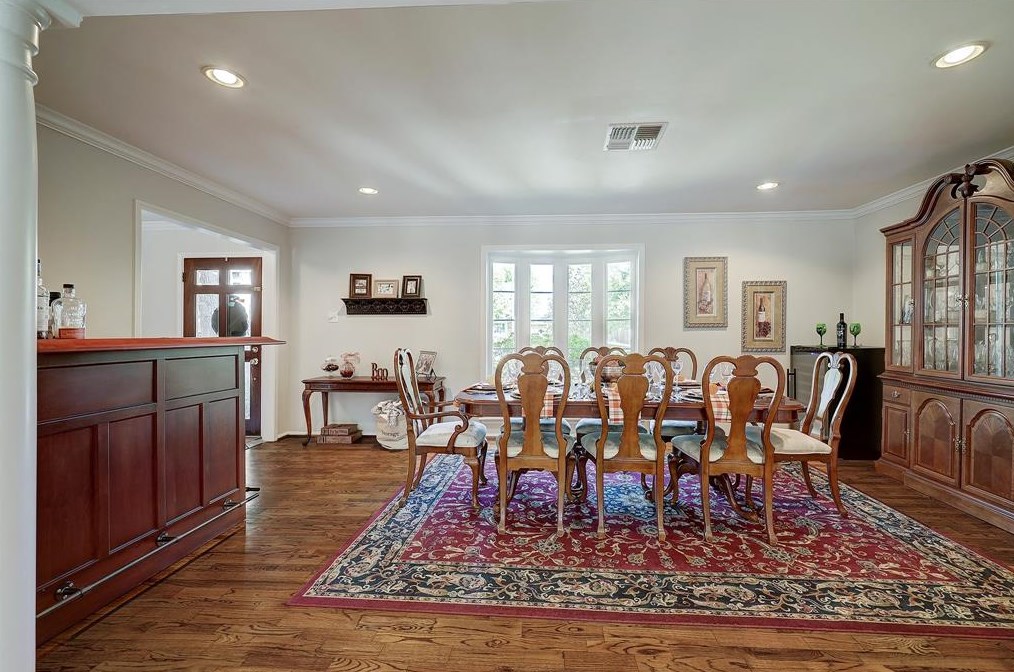 14203 Apple Tree Rd, Houston TX  77079-6601 exterior
