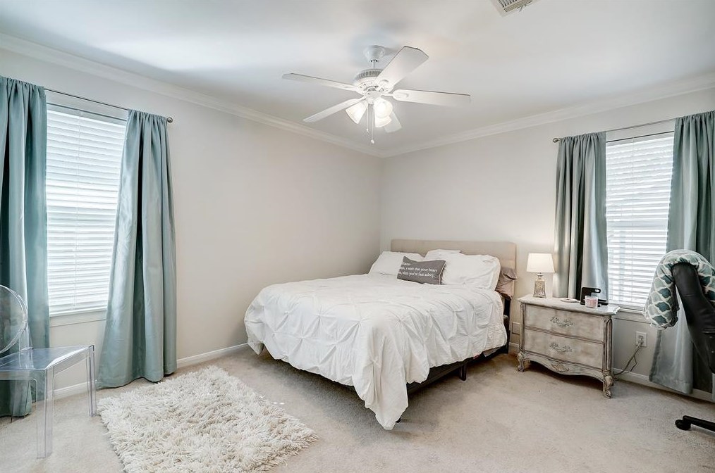14203 Apple Tree Rd, Houston TX  77079-6601 exterior