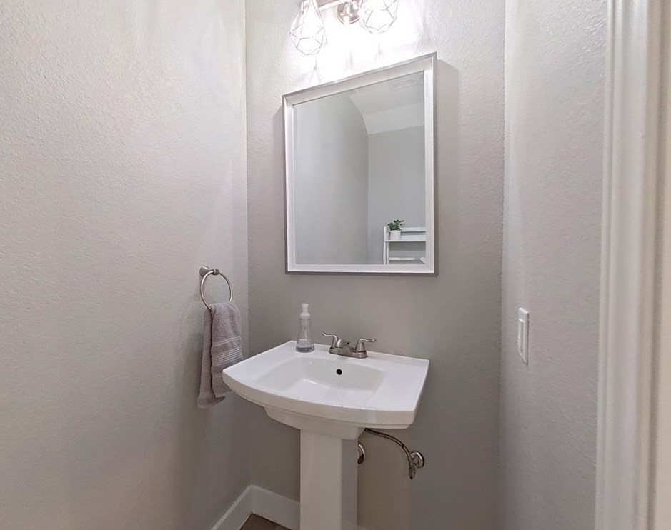 10747 Dulcimer St, Houston TX  77051-4125 exterior